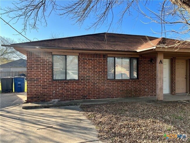 Building Photo - 207 Redbud Ln Rental