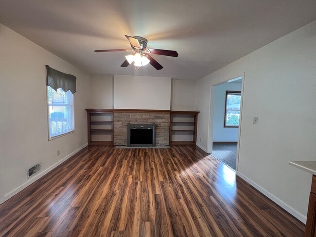 Photo - 5 Bedroom home on the NE side of Grand Rapids