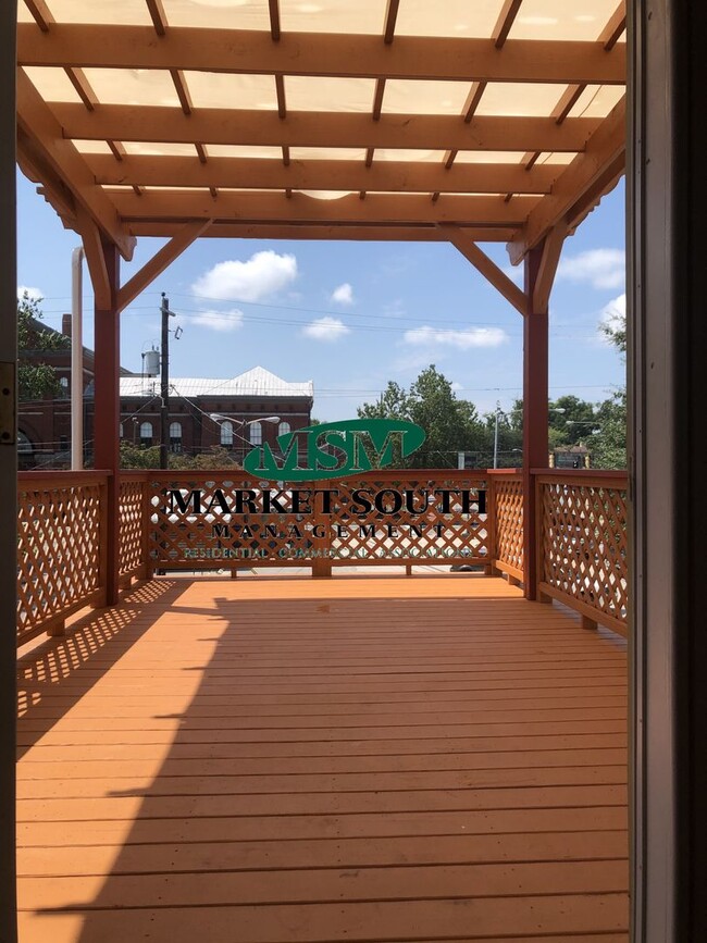 Beautifully Renovated Victorian Home - Beautifully Renovated Victorian Home