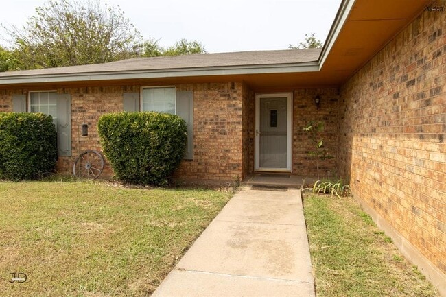Photo - 9 Lackland Cir