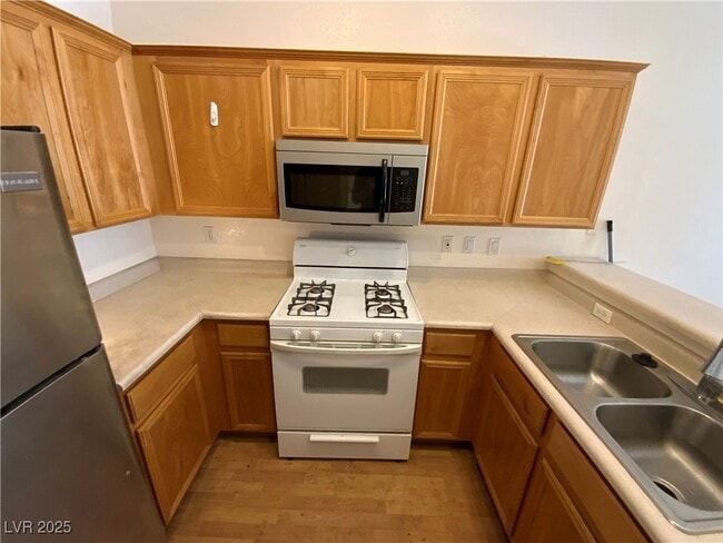 Building Photo - 6469 Blue Blossom Dr Rental