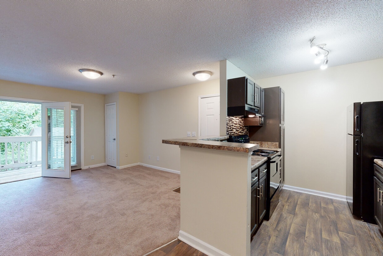 Photo - Gregory Lane Apartments
