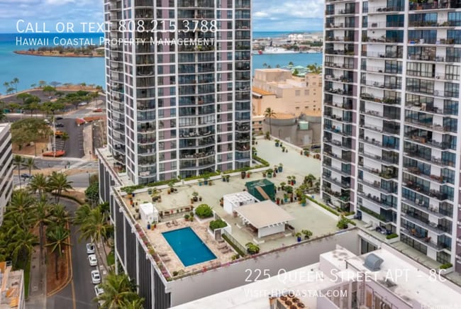 Building Photo - 225 Queen St