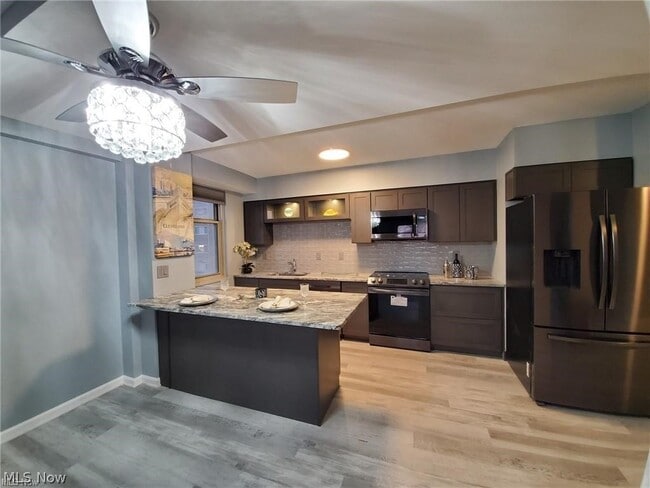 Photo - 11820 Edgewater Dr Unit 417