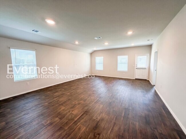 Photo - 6025 Montrelia Dr