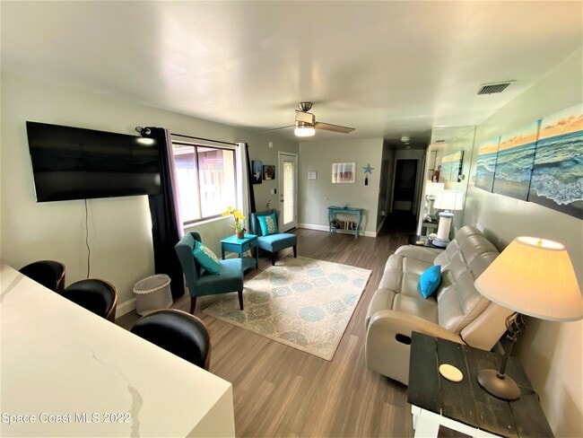 Photo - 8759 Banyan Way