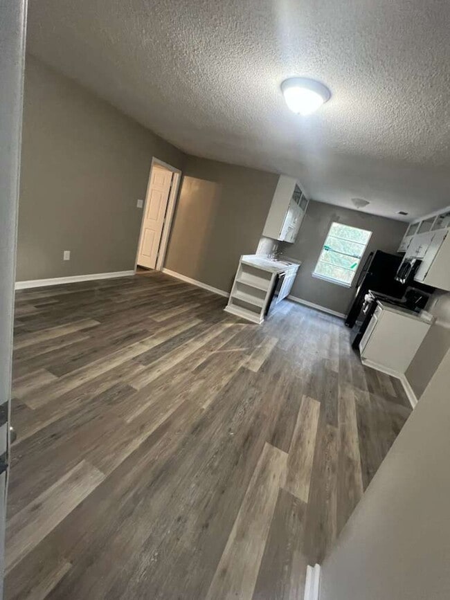 Photo - 10405 Riverbend Cir