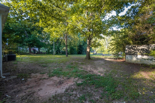 Photo - 2111 Highland St