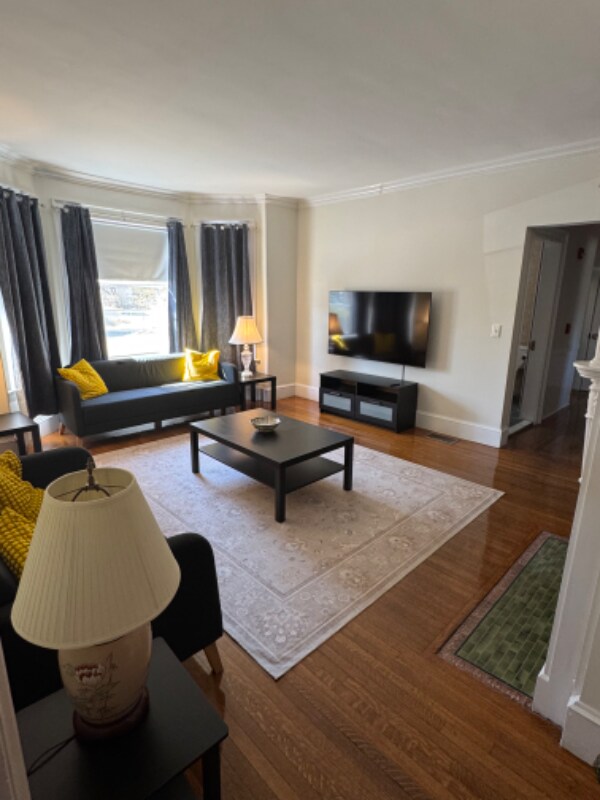 Photo - 79 College St Casa