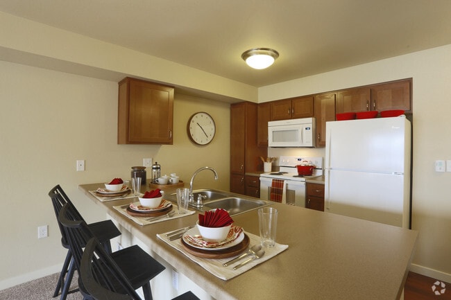 2BR, 1BA -794 - 822 SF - Affinity at Loveland 55+