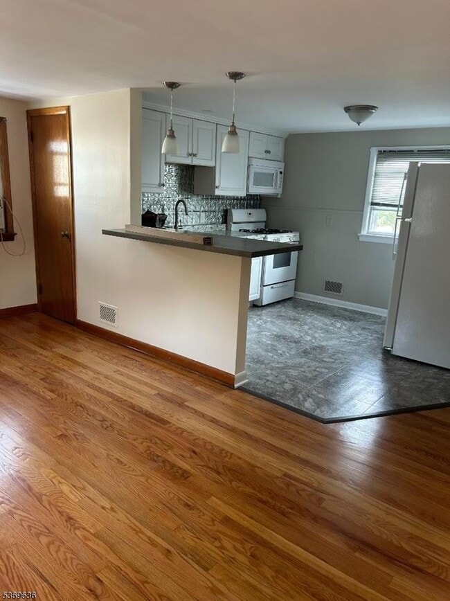 Building Photo - 234 W High St Unit 2-2 Rental
