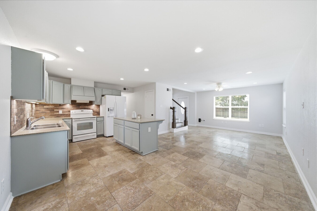 Photo - 1535 Willow Bend