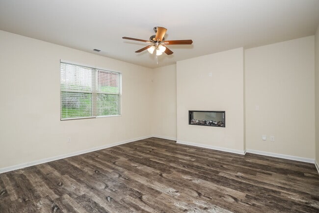 Photo - 520 Overo Dr