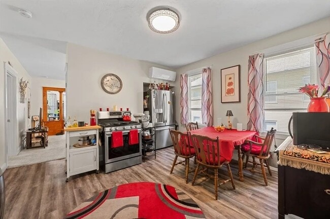 Photo - 97 Courtland St Unidad 3