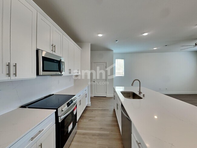 Photo - 10549 Lagaspi Dr