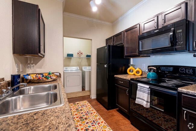 1 habitación, 1 baño, 675 pies cuadrados, cocina - The Forum at Sam Houston