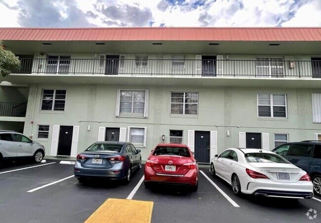 Building Photo - 801 W Oakland Park Blvd Unit C15 Rental