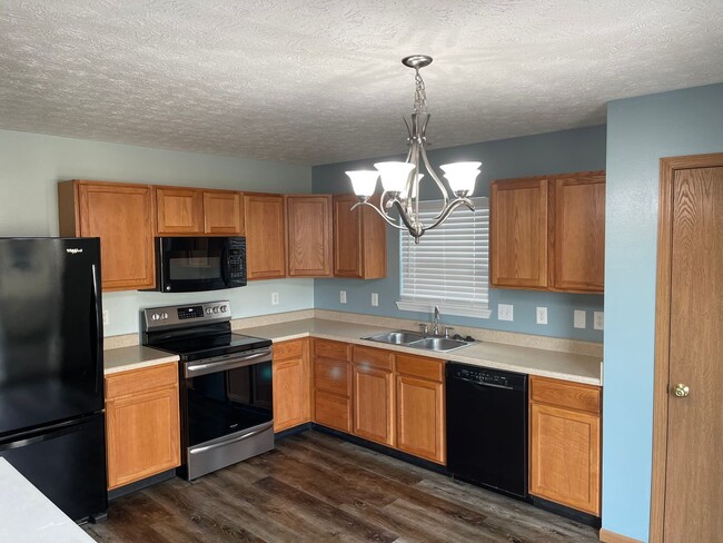 Photo - 3 Bedroom On The East Side!