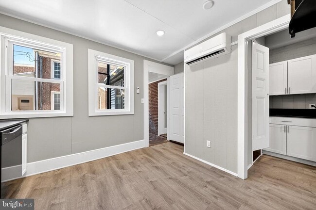 Photo - 100 S Darlington St