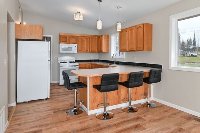 Photo - ADORABLE YEAR-ROUND SOLDOTNA HOME!