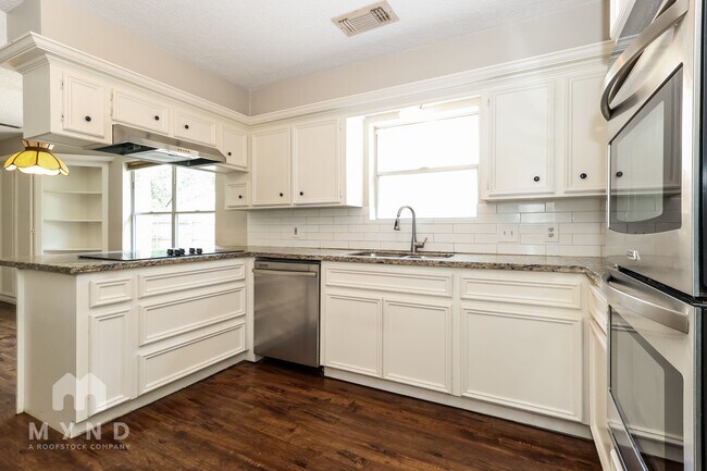 16915 Misty Creek Dr