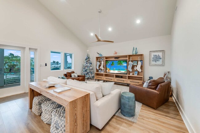 Photo - 119 6th St Unit ID1369222P