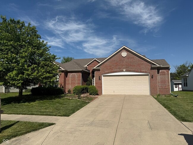Photo - 1055 Woodfield Ct House