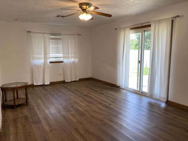 Photo - 227 W Ridge Rd