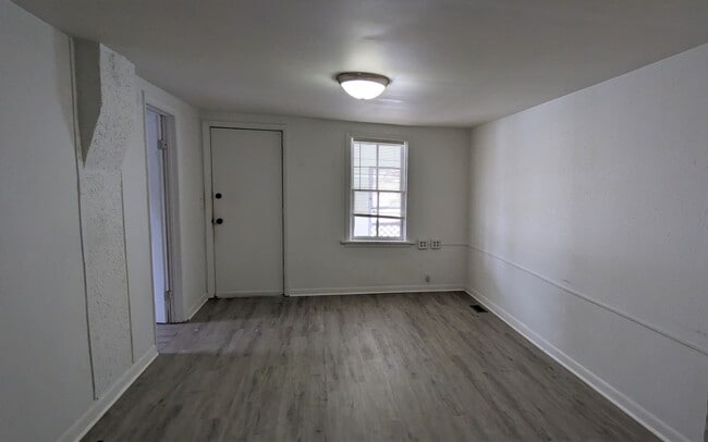 Photo - 1464 Beach St Unit #2 (S)