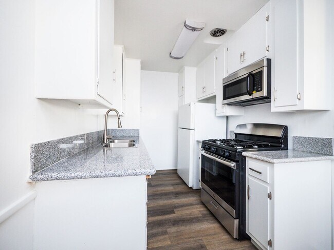 6416 W. Fountain Ave