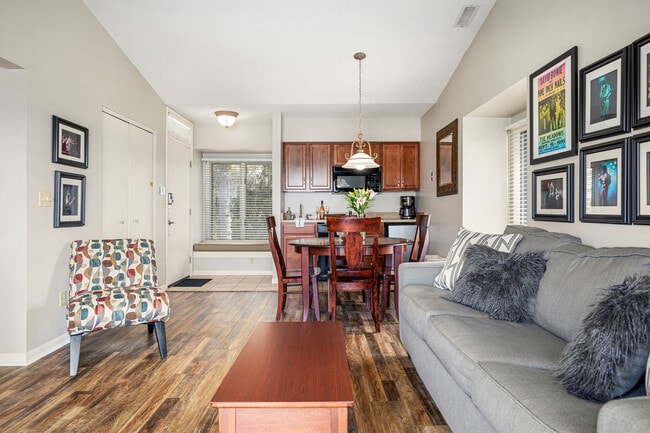 Building Photo - 5577 Creeks Crossing Unit ID1248367P Rental
