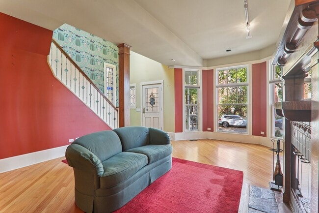 Photo - 1027 W Newport Ave