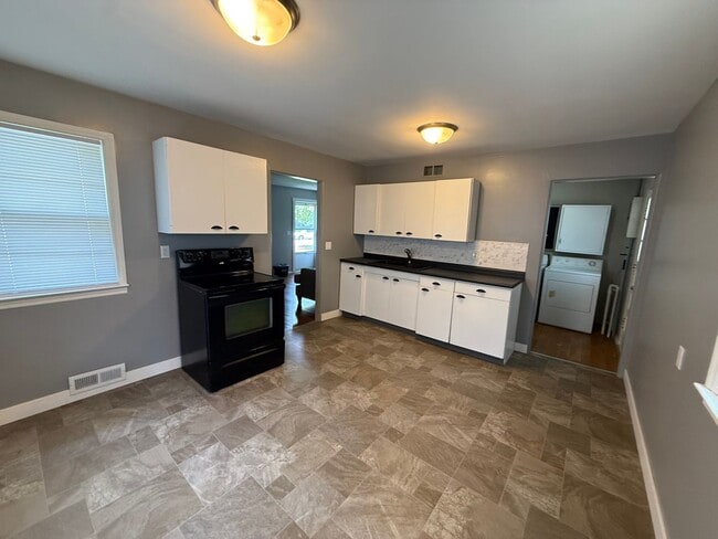 Photo - 2 bedroom, 1 bath house