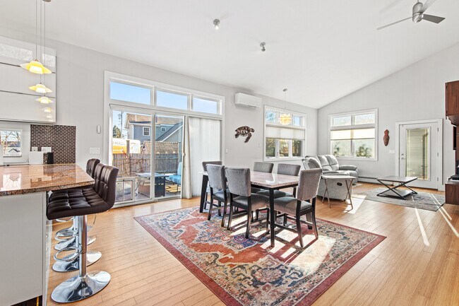 Photo - 18 Rosedale St