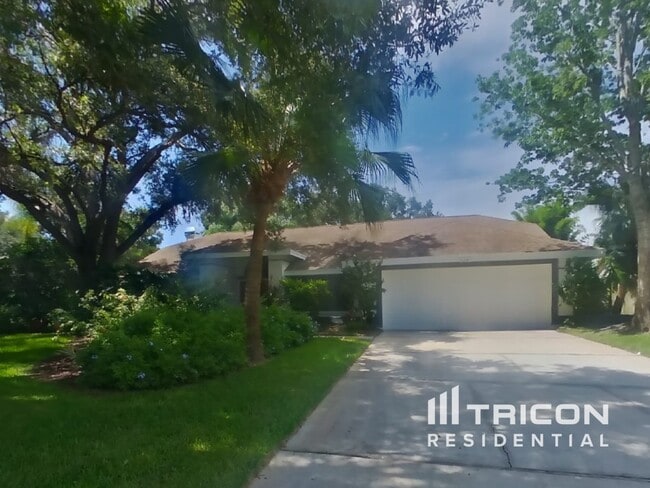 Building Photo - 16147 Vanderbilt Dr Rental