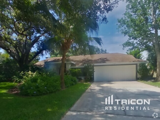 Building Photo - 16147 Vanderbilt Dr Rental