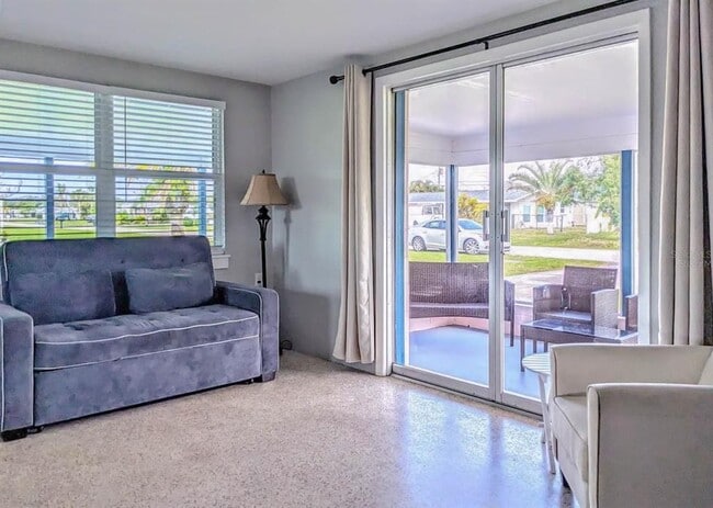 Photo - 191 E Wentworth St