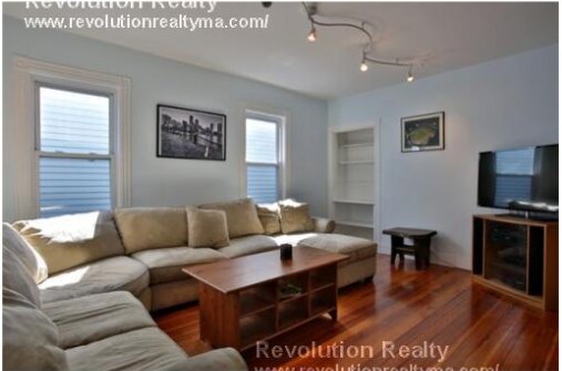 46 Middle St Unidad , #2,