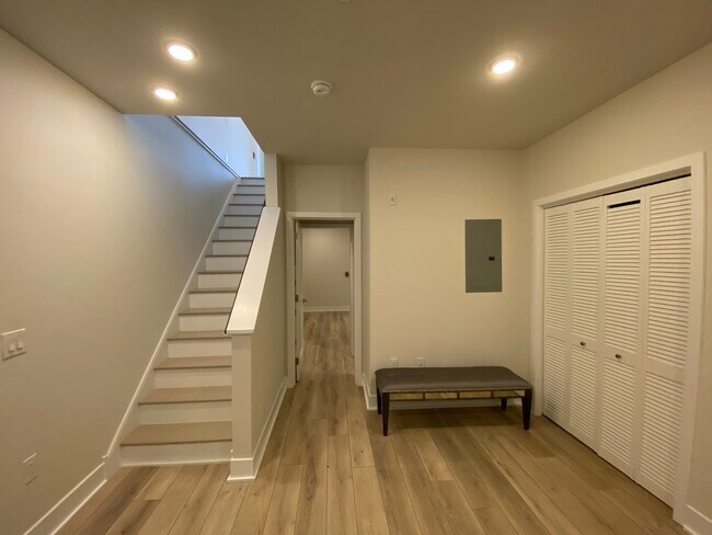 Photo - 1506 N 8th St Unidad 3