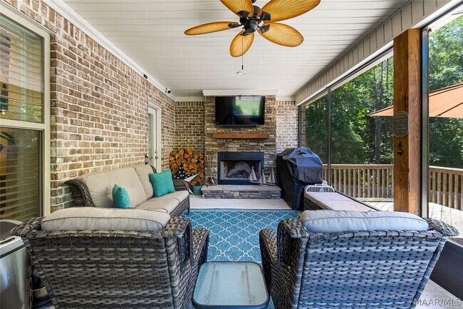 Photo - 397 Southern Hills Dr