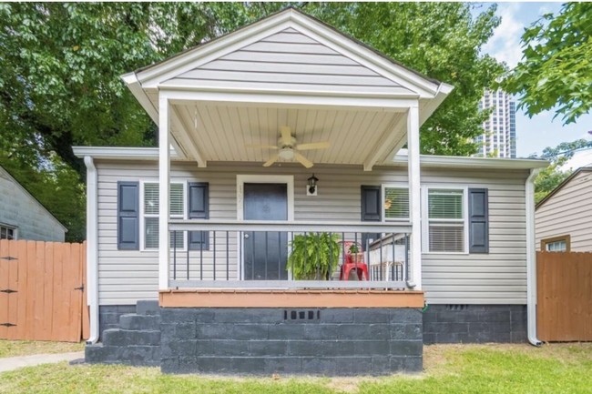 Photo - 1272 Lyle Pl NW Casa