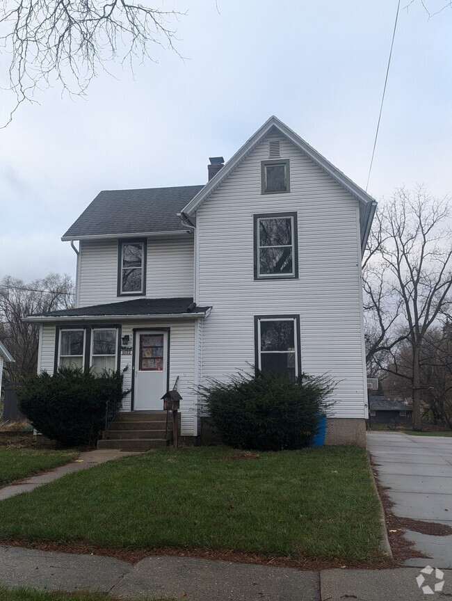 Building Photo - 1022 Furman St Rental