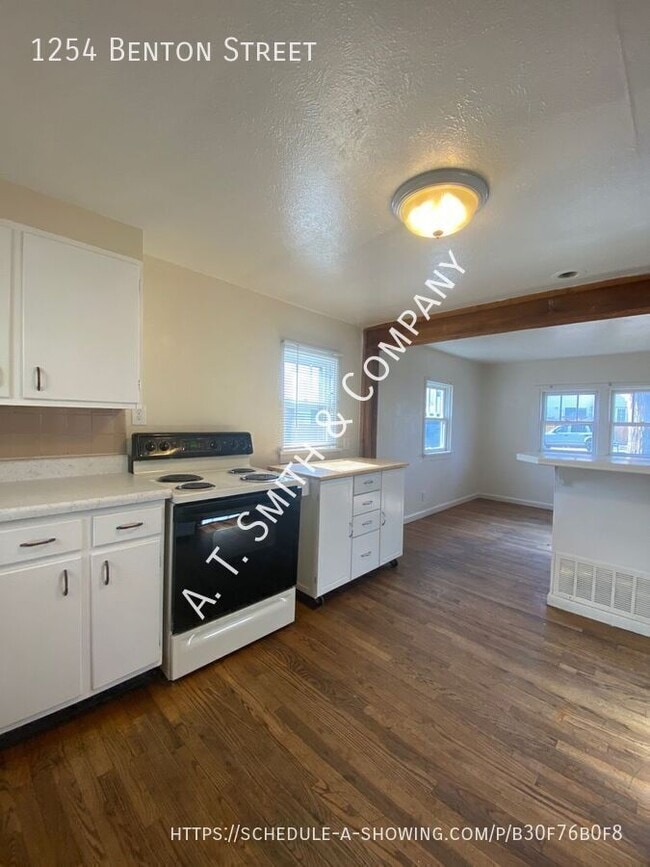 Photo - 1254 Benton St