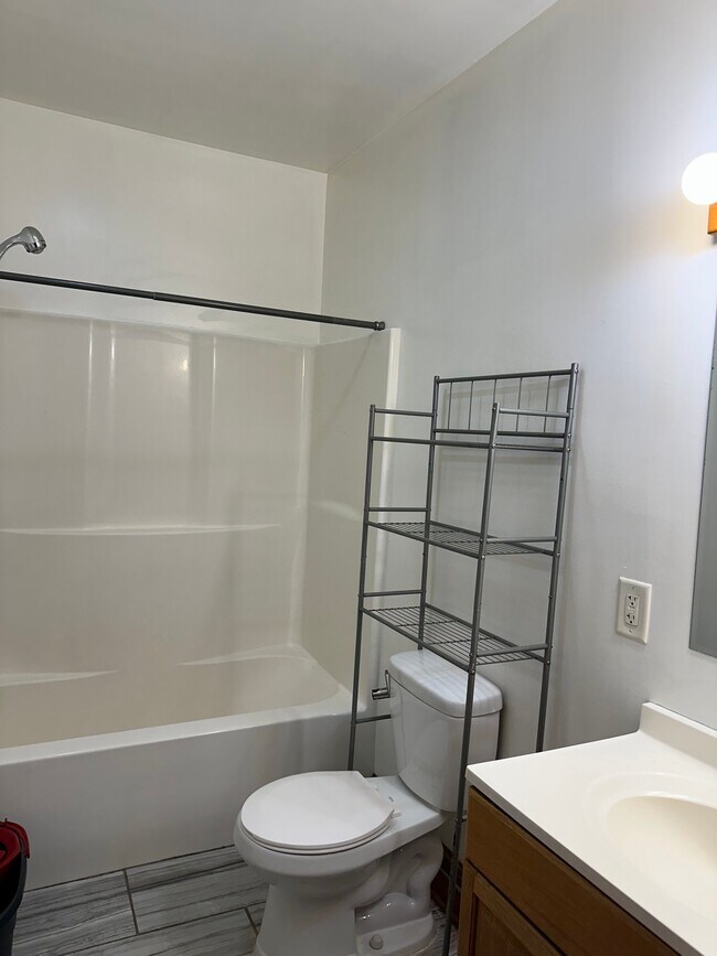 Photo - 37 Lyman St