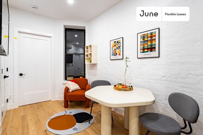 Trendy ROOM at The Central Park Manhattan House