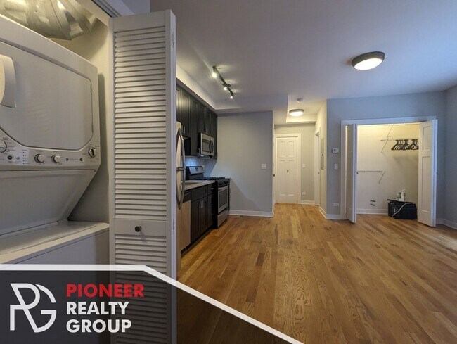 Photo - 4628 N Leavitt St Unit 3