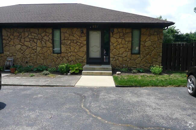 Building Photo - 881 Bluffway Dr Rental