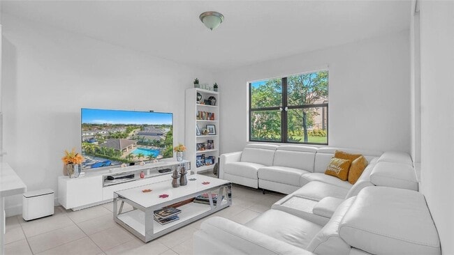 Photo - 304 NW 36th Ave