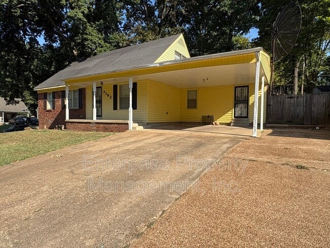 Photo - 3182 Casann Cove