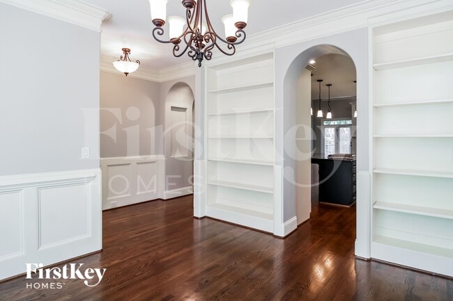 Photo - 1304 Westminster Dr